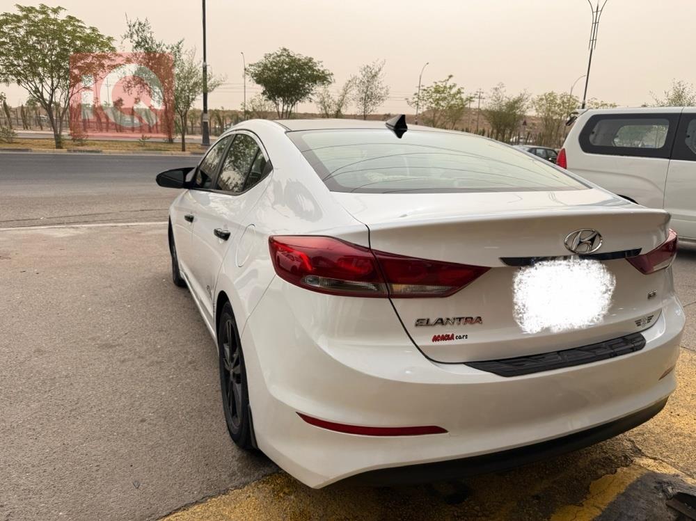 هیوندای ئەلەنترا